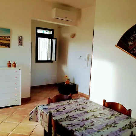 Degli Oleandri, Villa